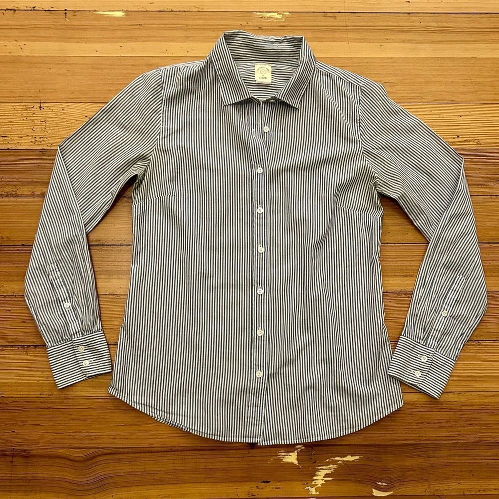 J. Crew the Perfect shirt, celestial blue stripe. Size 4.